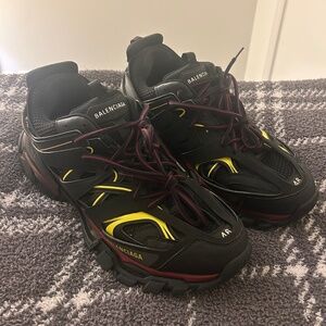 Balenciaga track size 13.